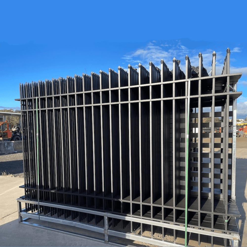 [BARGAIN] 30 Wrought Iron Site Fencing image 1